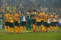 Dynamo Dresden feiert Sieg gegen Erfurt