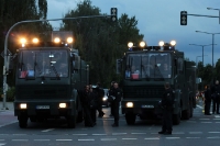Die Polizei sichert die Partie SG Dynamo Dresden - 1. FC Union Berlin ab, 12. August 2011