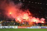 Pyrotechnik im Dynamo Dresden Block in Kaiserslautern