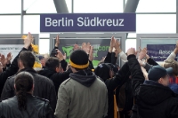Sonderzug aus Dresden erreicht Berlin Südkreuz
