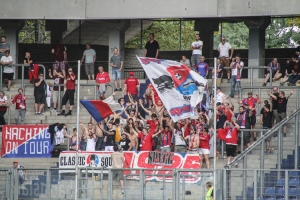 Unterhaching Fans in Duisburg gegen Krefeld