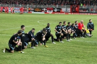 Mannschaft des TSV 1860 München feiert den 1:0-Auswärtssieg beim 1. FC Union Berlin, 24.02.2012