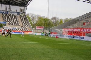 Dennis Grote Elfmeter Rot-Weiss Essen - Homberg 24-04-2021 Spielszenen