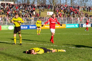 RWe Jubel über Siegtreffer beim VfB  Homberg 12-02-2022