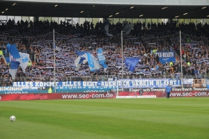 Bochum Fans gegen Ausgründung Spruchband Fahnen