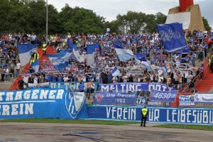 Nöttingen gegen VfL Bochum Support und Spiel