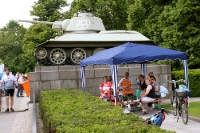 Picknicken am sowjetischen Panzer