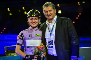 Anna Knauer gewinnt Point Race