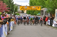 Auf geht´s! Startschuss des Jedermann-Rennens beim Radfest Rund um Buckow 2012