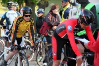 Kurz vor dem Start: 13-km-Einzelzeitfahrens beim Radfest Rund um Buckow 2012