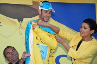 Vincenzo Nibali mit dem Gelben Trikot