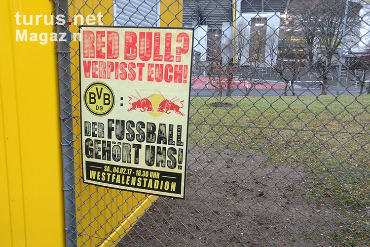 BVB Fans Schild gegen Red Bull