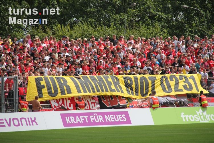 Essen Fans Solidarität mit Riot 0231