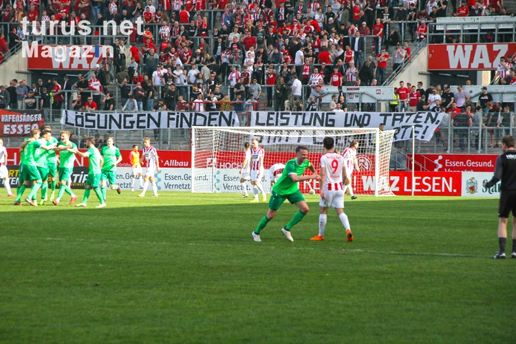 Spielszenen Essen gegen Rödinghausen 07-04-2018