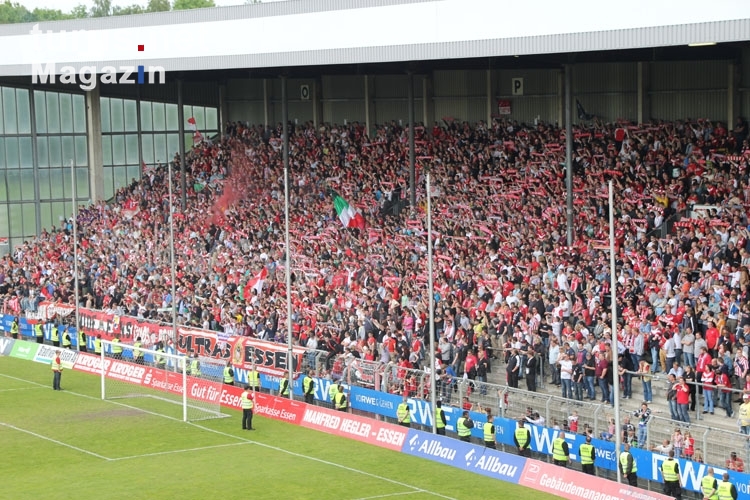 RWE-Support im alten Georg Melches Stadion