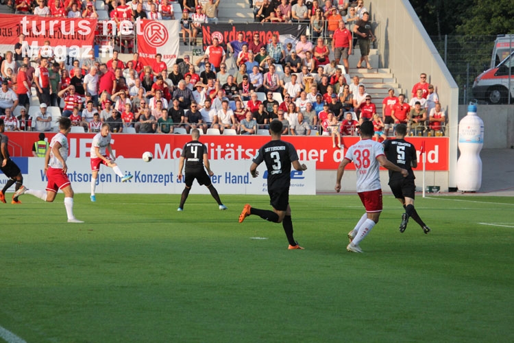 Spielfotos: Rot-Weiss Essen gegen Wattenscheid 23-08-2019