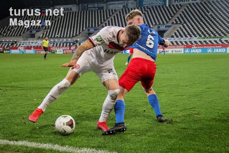 Zweikampf Marco Kehl-Gomez Rot-Weiss Essen vs. Wuppertaler SV 25-11-2020