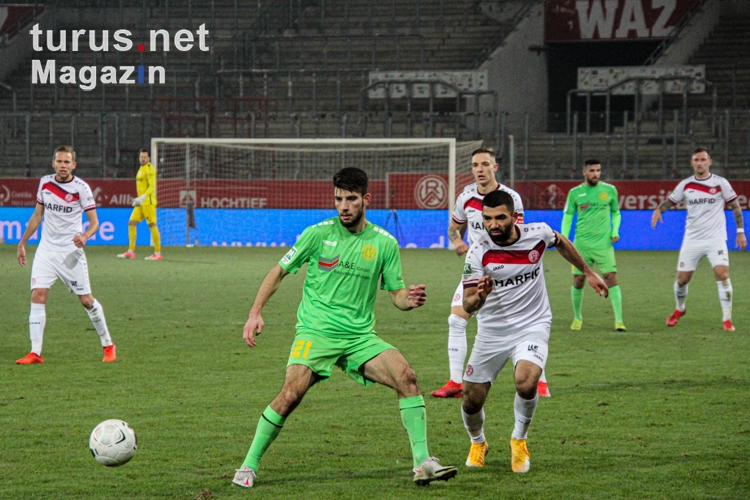 Oguzhan Kefkir Rot-Weiss Essen vs. SV Straelen Spielfotos 09-12-2020