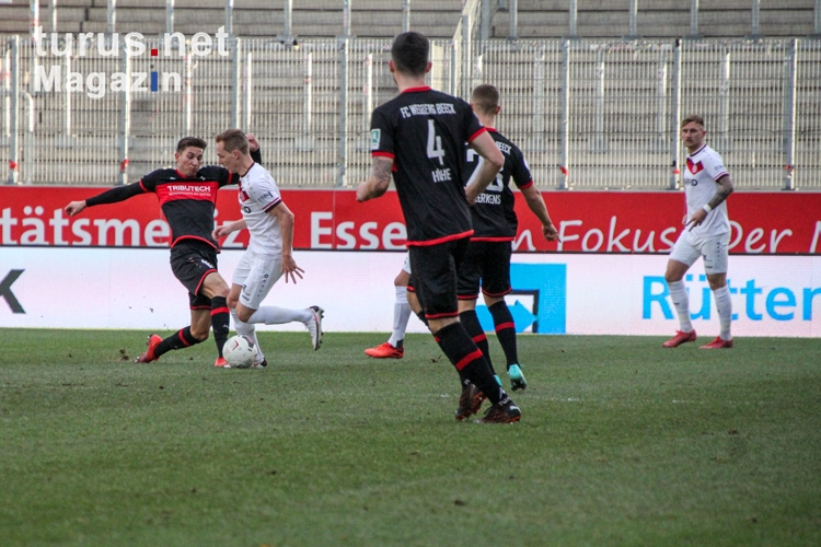 Rot-Weiss Essen vs. FC Wegberg Beek Spielfotos 19-12-2020