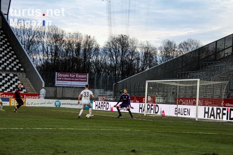 Joshua Endres Rot-Weiss Essen vs. FC Wegberg Beek Spielfotos 19-12-2020