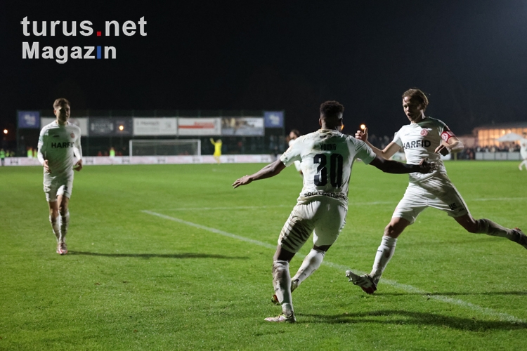 Isaiah Young FC Wegberg Beeck vs. Rot-Weiss Essen Spielfotos 19-11-2021