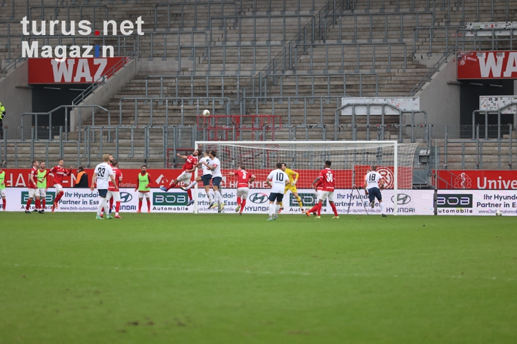 Rot-Weiss Essen vs. Wuppertaler SV Spielfotos 23-01-2022