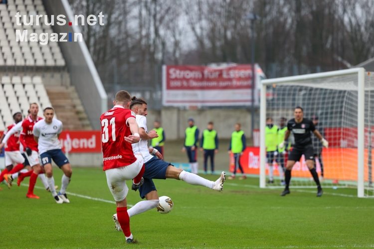 Niklas Tarnat Rot-Weiss Essen vs. Wuppertaler SV Spielfotos 23-01-2022