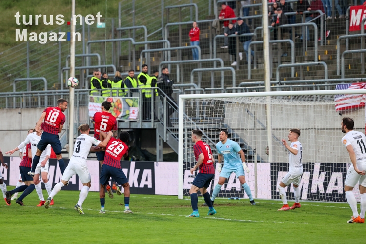 Wuppertaler SV vs. Rot-Weiss Essen Spielfotos 03.05.2022