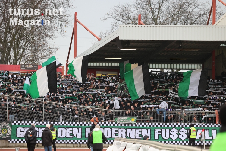 Support Fans von Borussia Mönchengladbach in Oberhausen