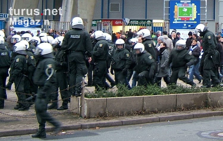 Polizeieinsatz nach dem Spiel VfL Bochum - VfL Osnabrück