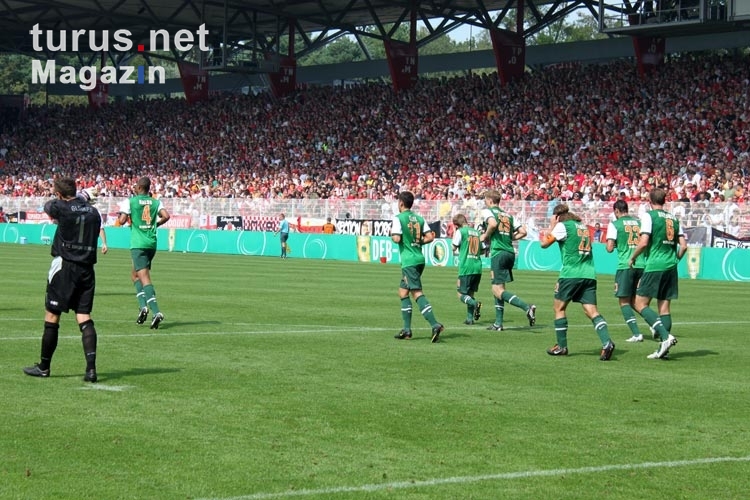 Spieler des SV Werder Bremen nach einem Treffer