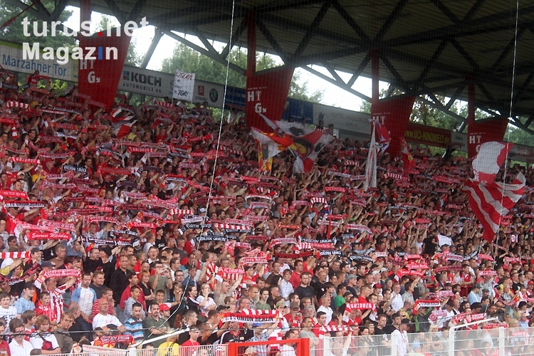 Fans des 1. FC Union beim Spiel gegen Hansa Rostock
