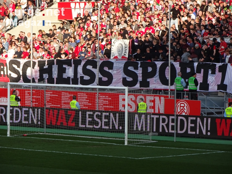 RWE Fans Schmäh Banner gegen Sport1
