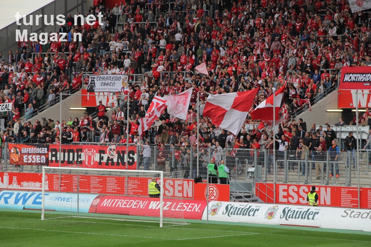 RWE Fans gegen KFC Uerdingen