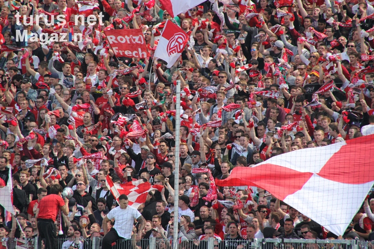 Support RWE Fans beim Pokalfinale 2015