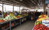 Obst und Gemüse auf einem Markt in Koprivnica