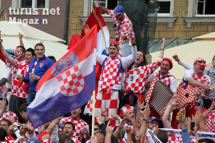 Tausende Fußballfans aus Kroatien zu Gast in Poznan, Euro 2012