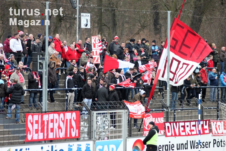 Fans von Kickers Offenbach beim SV Babelsberg 03