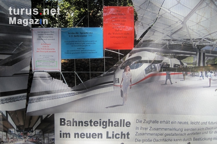 Infotafeln der K21-Befürworter und S21-Gegner in Stuttgart