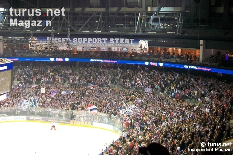 Eishockey in der Hauptstadt: EHC Eisbären Berlin gegen die Kölner Haie in der o2 World an der Spree