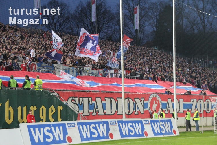 WSV Fans Support gegen RWE Pokalhalbfinale