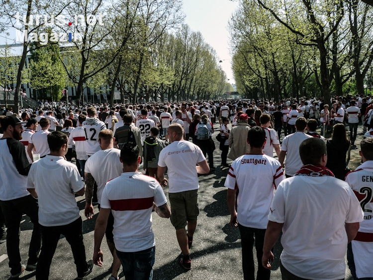 Marsch der VfB Stuttgart Fans