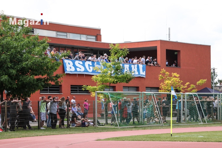 FC Stahl Brandenburg vs. SV Schwarz-Rot Neustadt