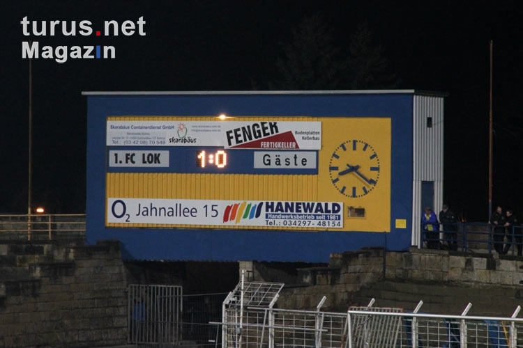 Flutlichtspiel in der Oberliga: 1. FC Lokomotive Leipzig - Rot-Weiß Erfurt II, 3:0