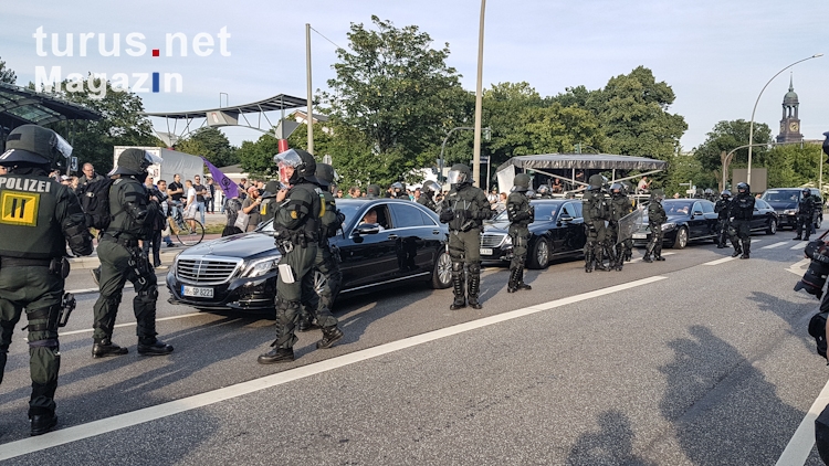 G20-Gipfel: Fahrzeugkolonne wird beschützt