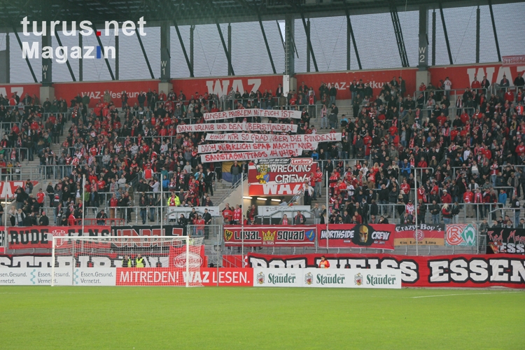 RWE Fans Spruchband gegen Anstoßzeit