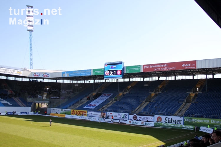 Leere Südtribüne der DKB-Arena des FC Hansa Rostock