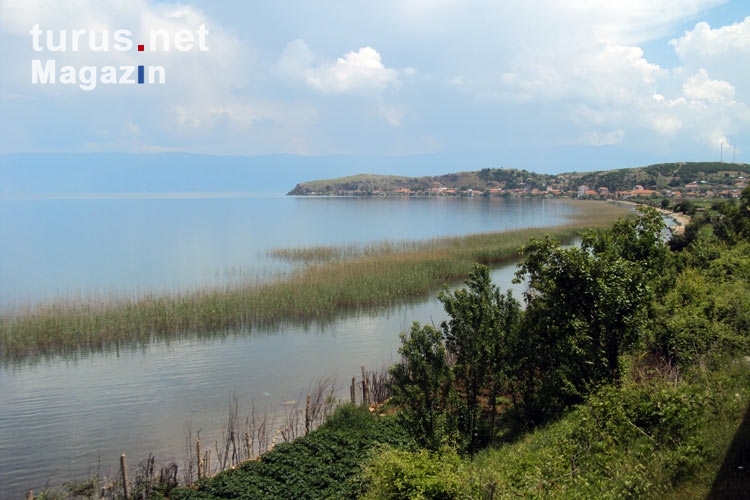 Am Ufer des Ohrid-Sees an der Grenze zwischen Albanien und Mazedonien