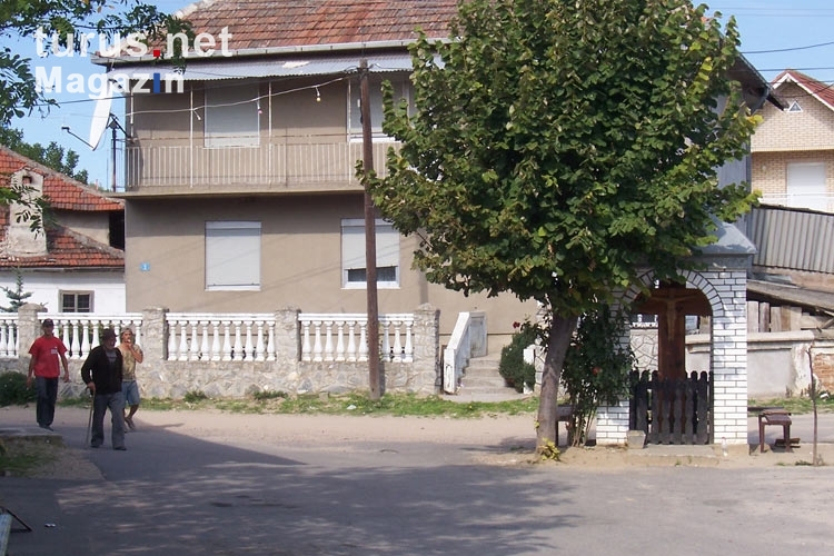 Dorfidylle in Serbien in der Grenzregion zu Rumänien