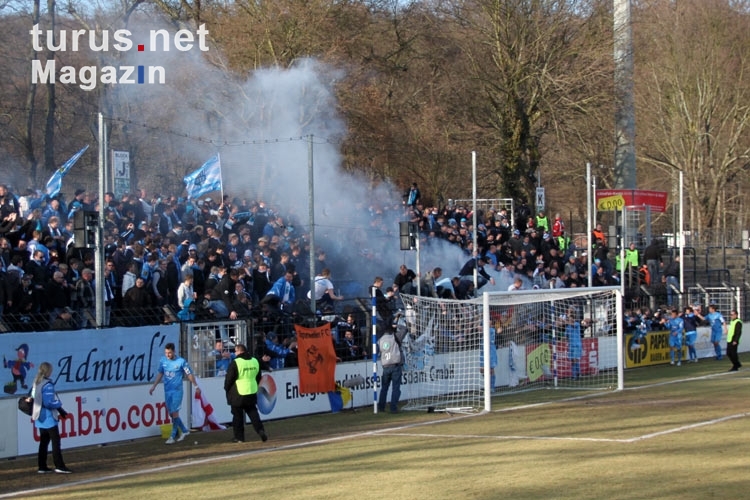 Ultras des Chemnitzer FC zünden in Babelsberg Pyrotechnik